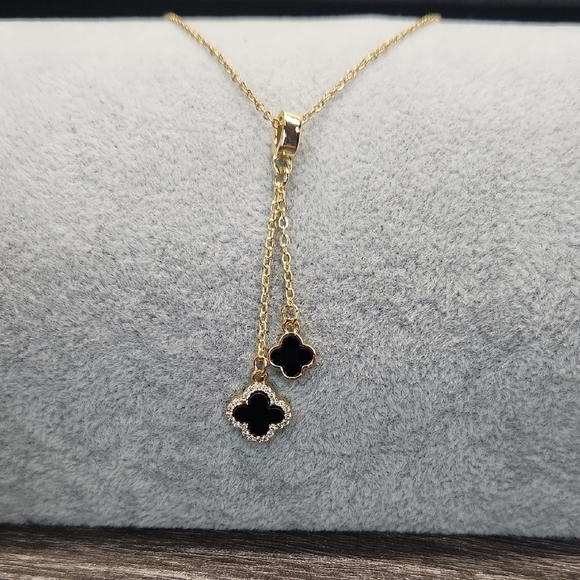 18k Gold Plated Stainless Steel Y-Shaped Black Clover Charm Necklace, Zircons - Picture 2 of 10